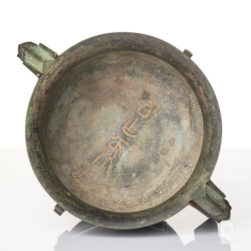 An archaistic bronze vessel, - 图8